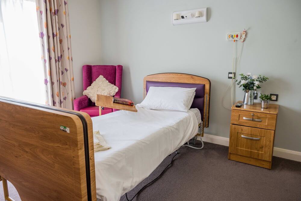 Britten Court - britten court bedroom 